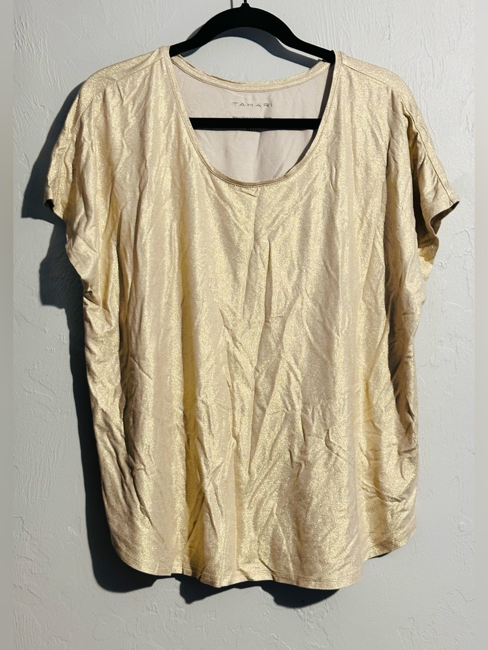 NWOT Tahari Gold Metallic Short Sleeve V-Neck Blouse Top, XL